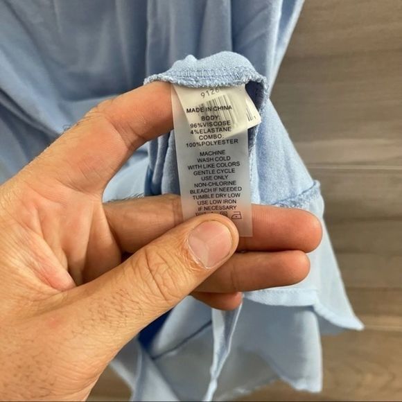 Vince Camuto Short Sleeve Long Blouse - Picture 7 of 8